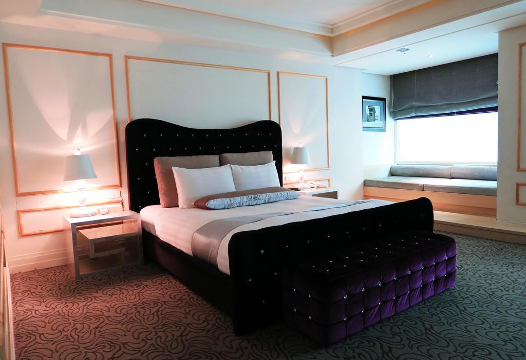 Motel Herz à Taichung Extérieur photo
