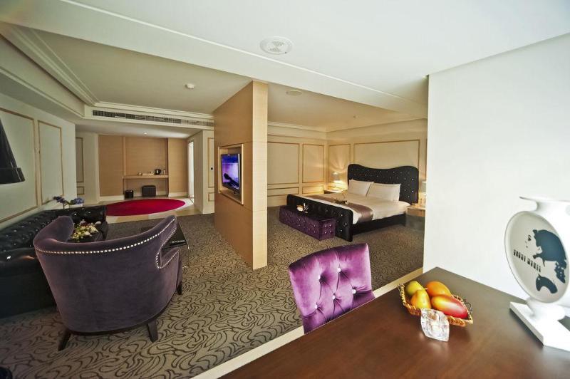 Motel Herz à Taichung Extérieur photo