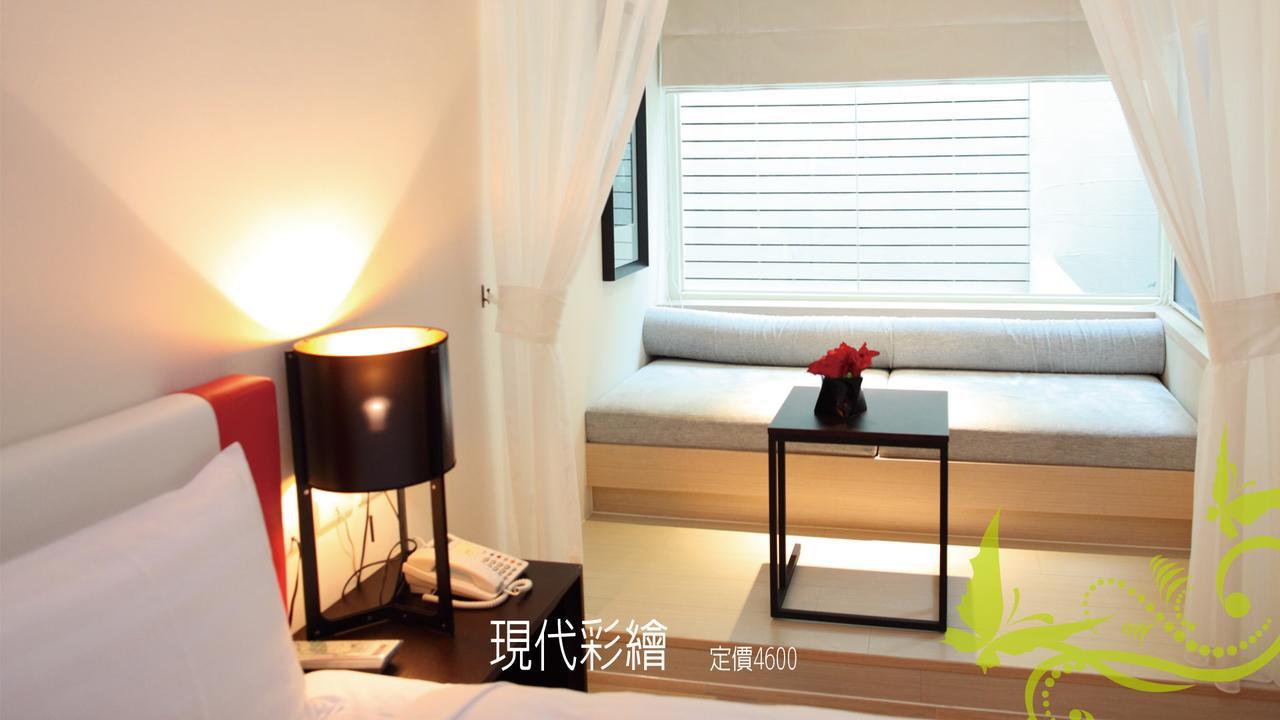Motel Herz à Taichung Extérieur photo