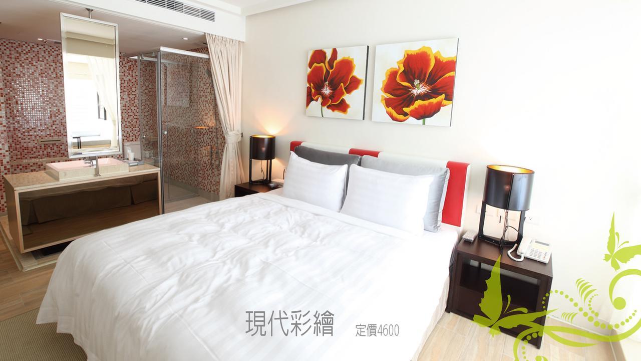 Motel Herz à Taichung Extérieur photo