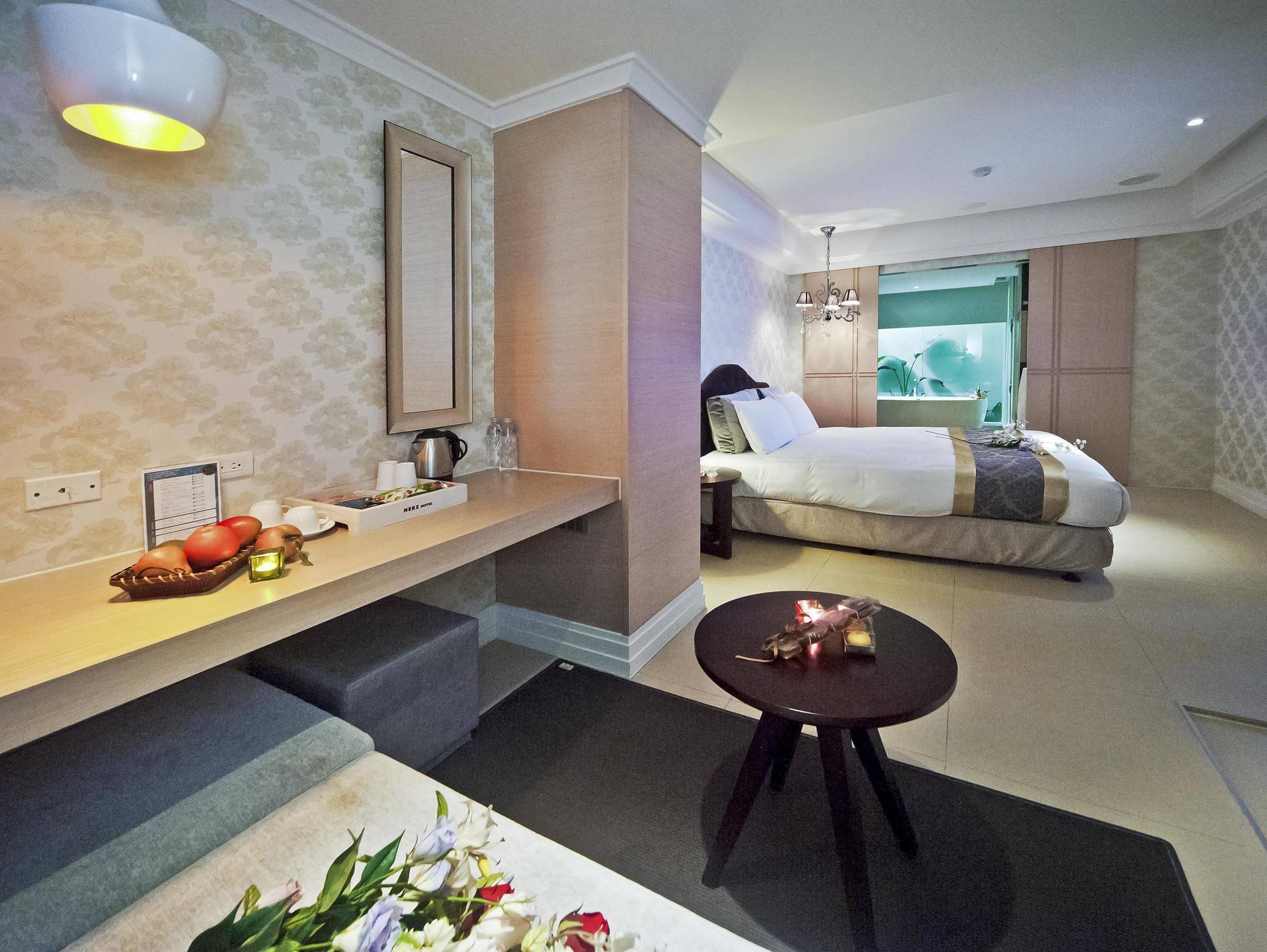 Motel Herz à Taichung Extérieur photo