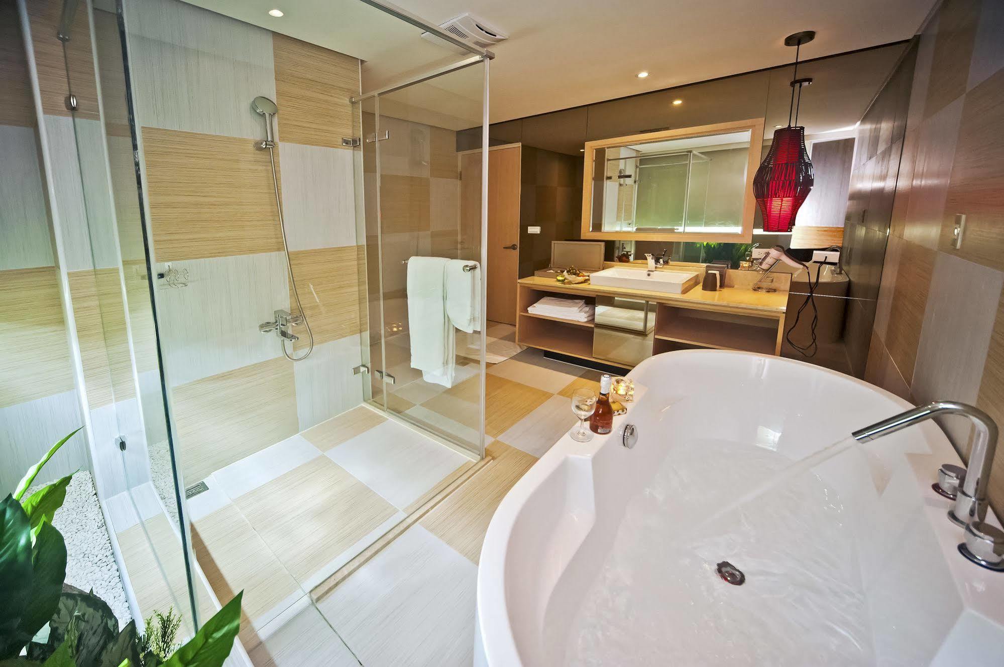 Motel Herz à Taichung Extérieur photo