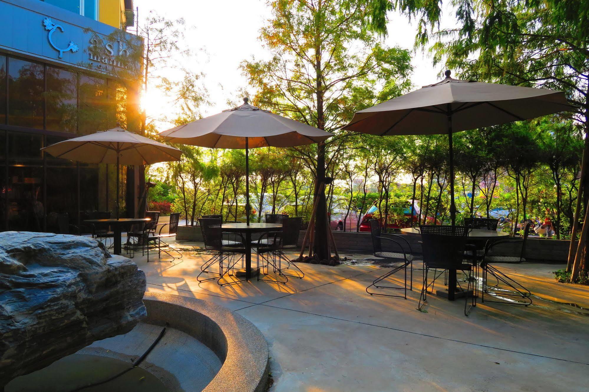 Motel Herz à Taichung Extérieur photo